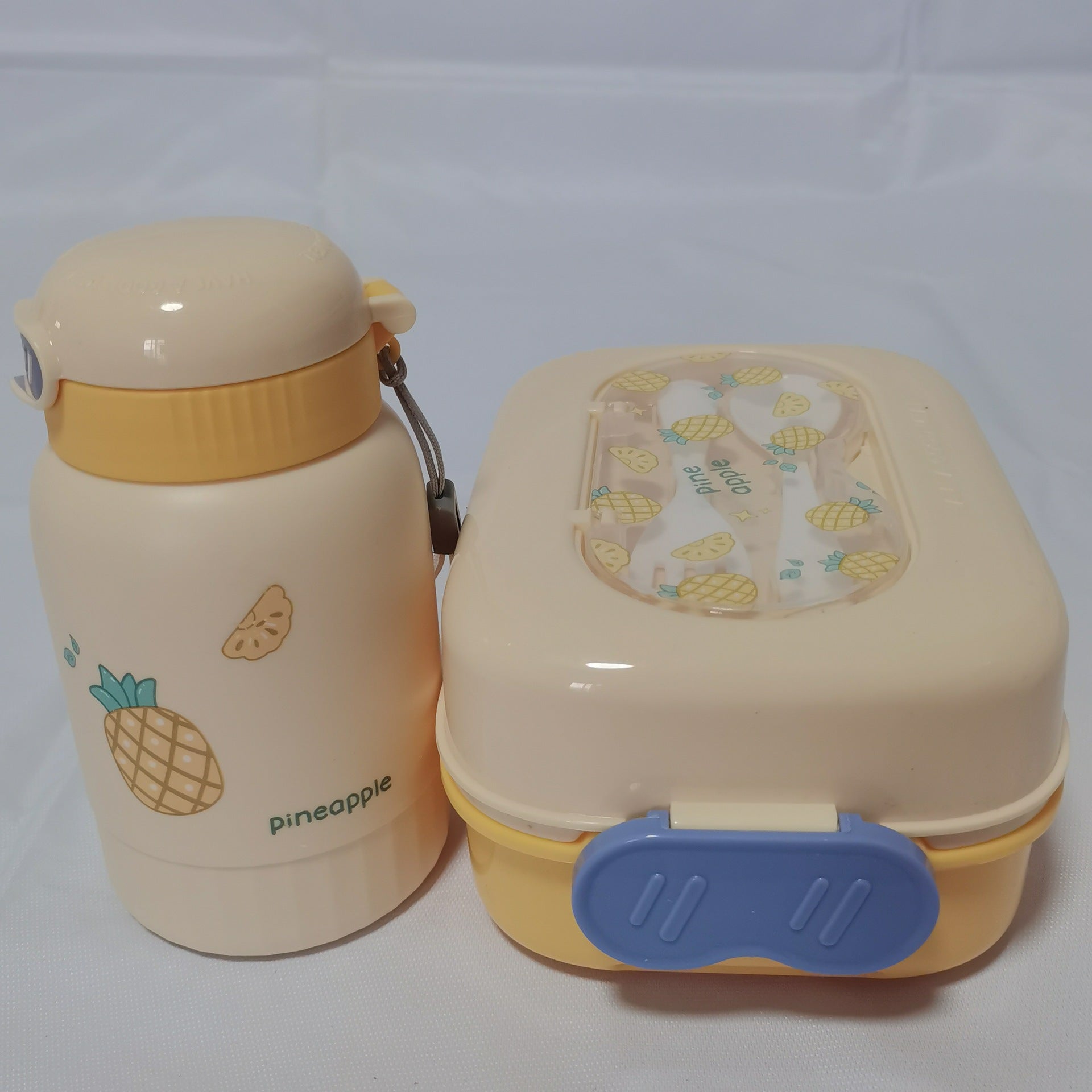 Gamelle et gourde avec fourchette et cuillère pour enfants
